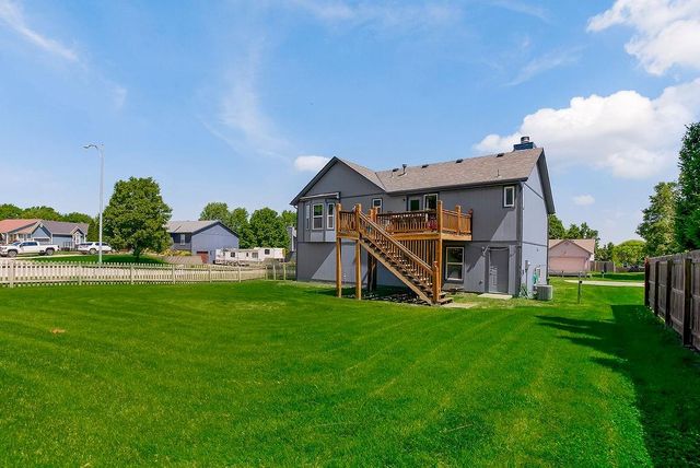 20855 W 227th Street, Spring Hill, KS 66083