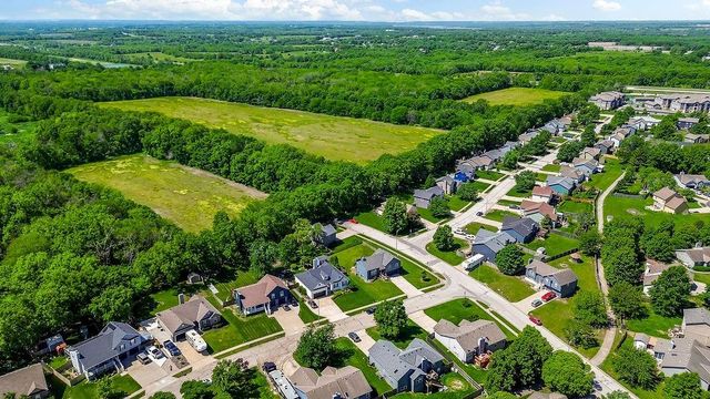 20855 W 227th Street, Spring Hill, KS 66083