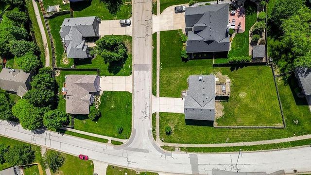 20855 W 227th Street, Spring Hill, KS 66083