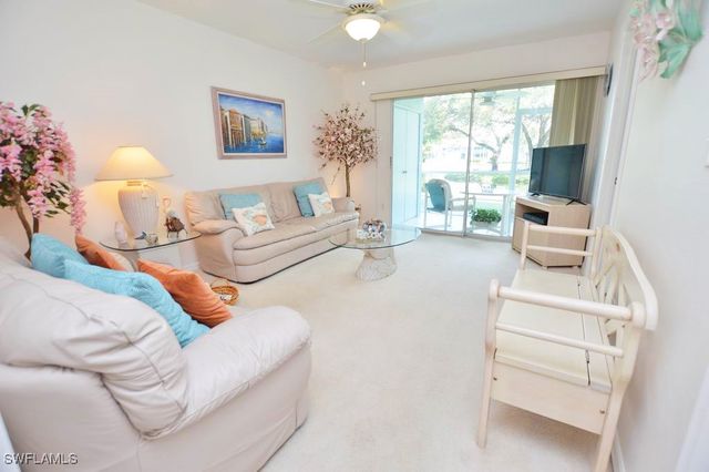 113 Wading Bird CIR W-102, Naples, FL 34110