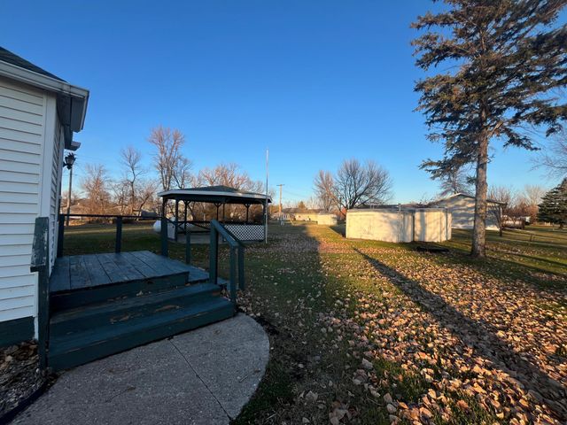 514 Adams Avenue SW, Red Lake Falls, MN 56750