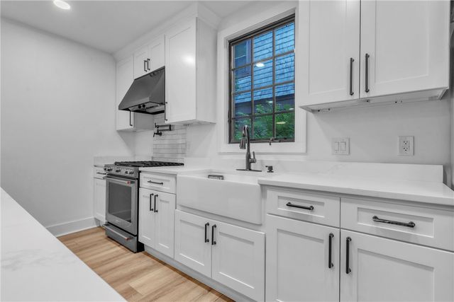 5836 Northumberland St, Squirrel Hill, PA 15217