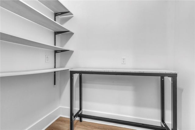 5836 Northumberland St, Squirrel Hill, PA 15217