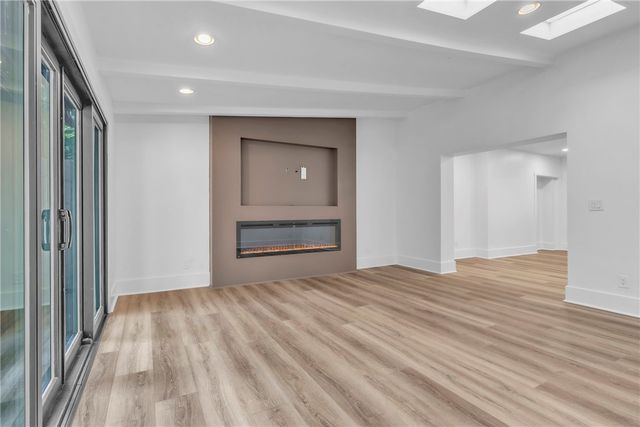 5836 Northumberland St, Squirrel Hill, PA 15217