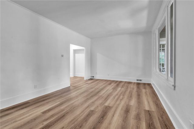 5836 Northumberland St, Squirrel Hill, PA 15217