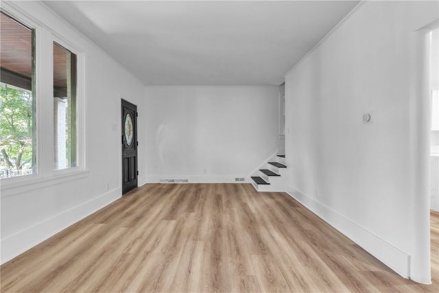 5836 Northumberland St, Squirrel Hill, PA 15217