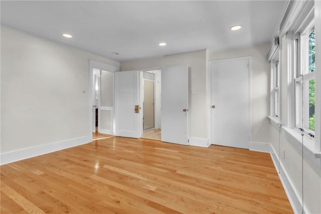 5836 Northumberland St, Squirrel Hill, PA 15217