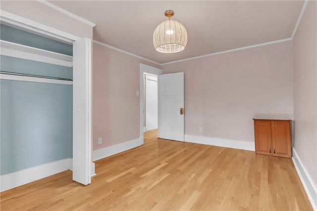 5836 Northumberland St, Squirrel Hill, PA 15217
