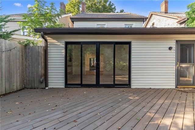 5836 Northumberland St, Squirrel Hill, PA 15217