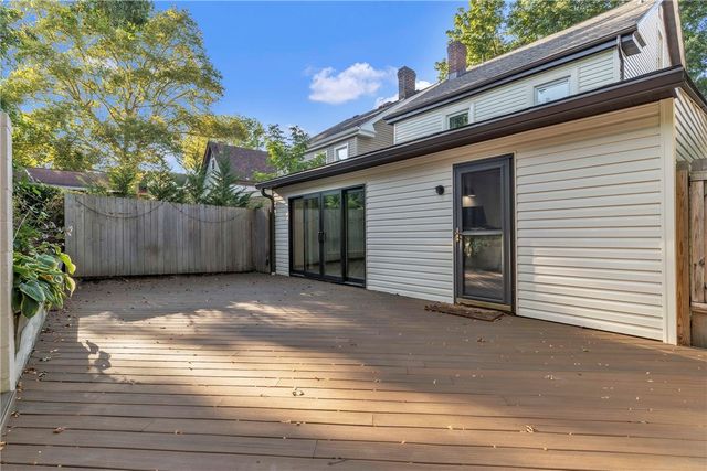 5836 Northumberland St, Squirrel Hill, PA 15217