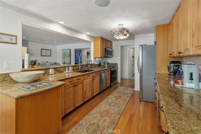 22386 Whirlaway, Canyon Lake, CA 92587