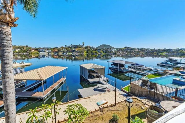 22386 Whirlaway, Canyon Lake, CA 92587