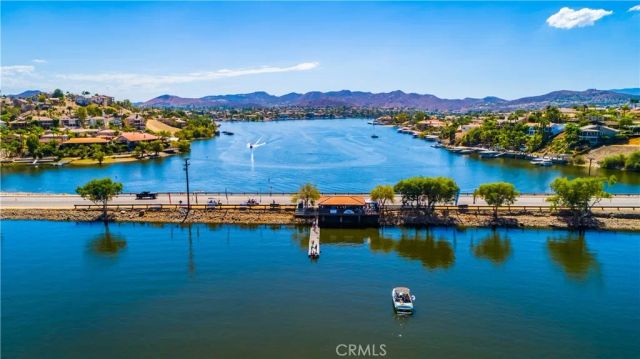 22386 Whirlaway, Canyon Lake, CA 92587