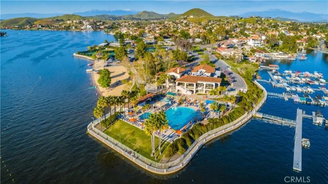 22386 Whirlaway, Canyon Lake, CA 92587