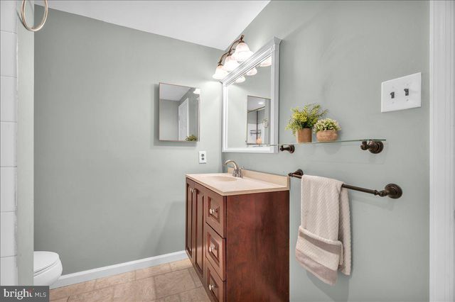 13 PELHAM RD, Marlton, NJ 08053