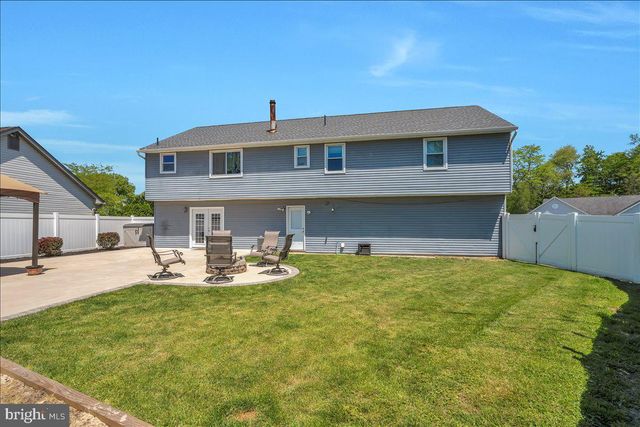 13 PELHAM RD, Marlton, NJ 08053