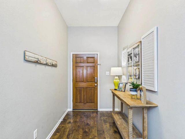 211 Hollander Court, League City, TX 77573