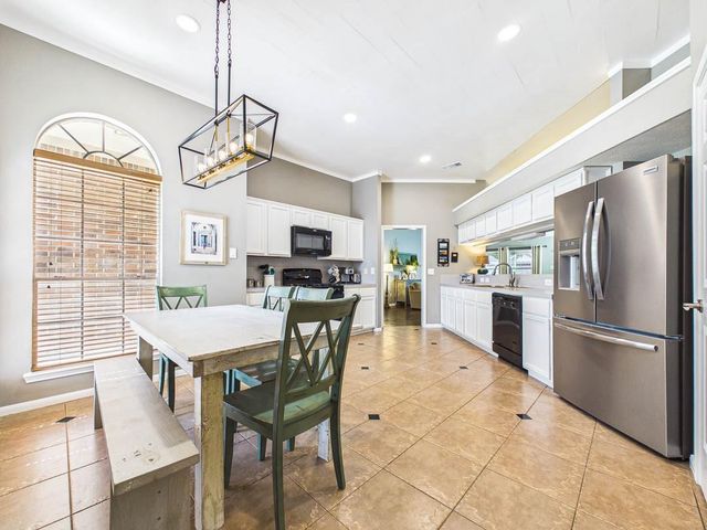 211 Hollander Court, League City, TX 77573
