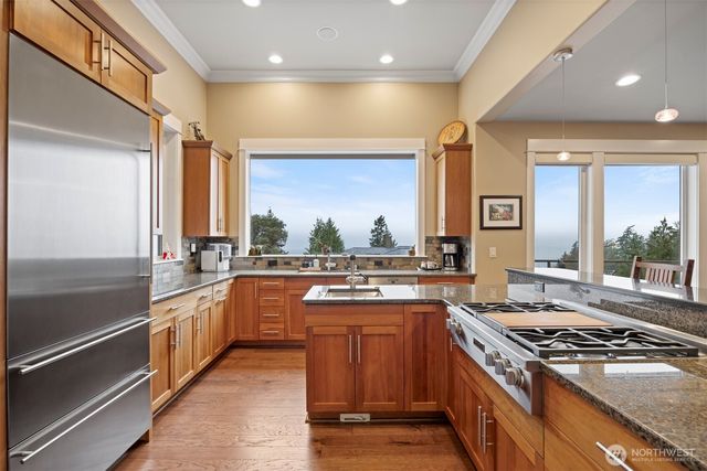 414 S Clarkwood Drive, Bellingham, WA 98225