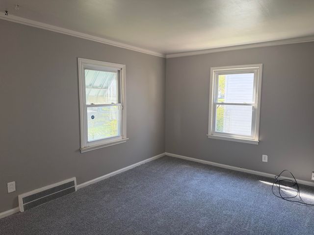 19421 Elkhart Street, Harper Woods, MI 48225