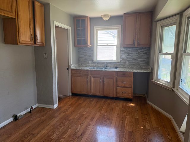 19421 Elkhart Street, Harper Woods, MI 48225