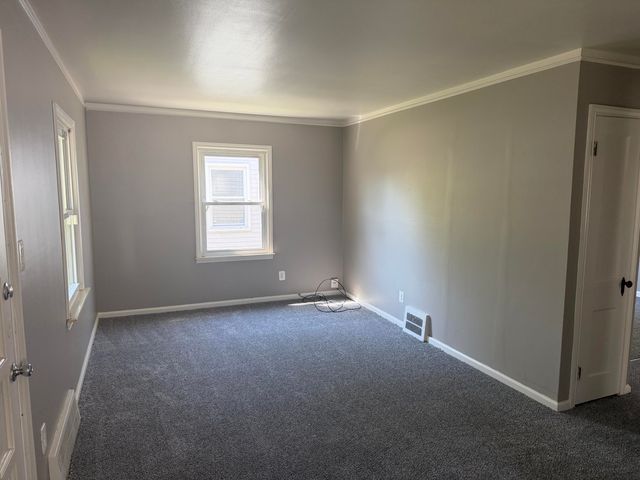 19421 Elkhart Street, Harper Woods, MI 48225