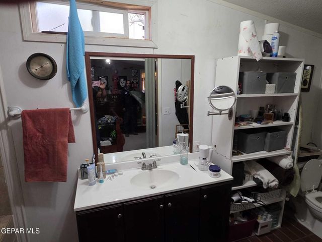 211 CARRIZO DR Drive, Sunland Park, NM 88063