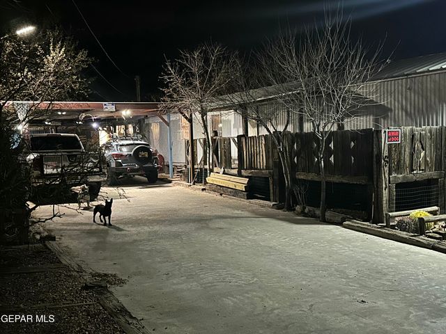 211 CARRIZO DR Drive, Sunland Park, NM 88063