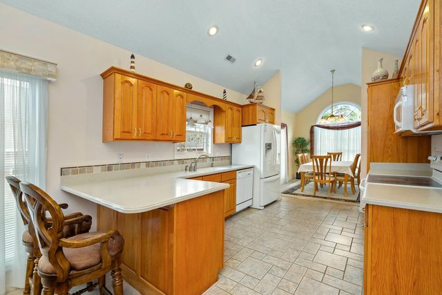 2 Fairway Drive, Manning, SC 29102