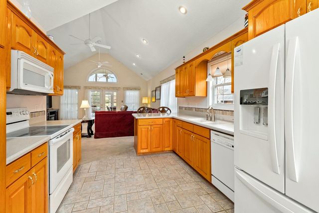 2 Fairway Drive, Manning, SC 29102