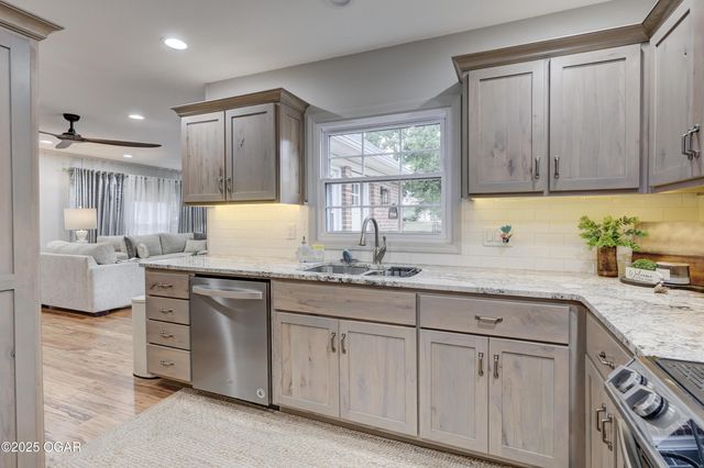 1743 S River Street, Carthage, MO 64836