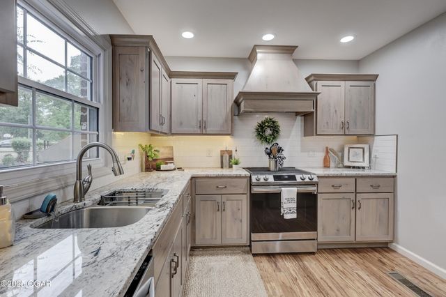 1743 S River Street, Carthage, MO 64836