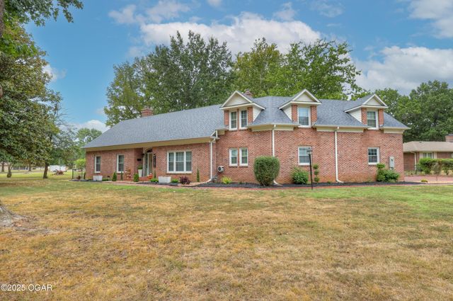 1743 S River Street, Carthage, MO 64836