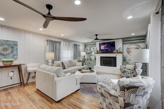 1743 S River Street, Carthage, MO 64836