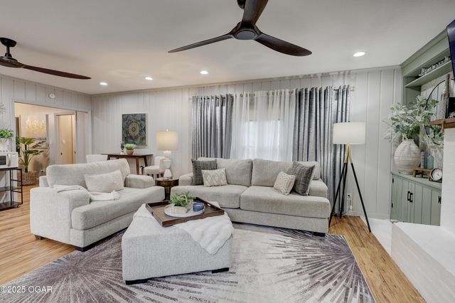 1743 S River Street, Carthage, MO 64836