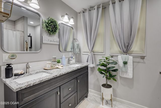 1743 S River Street, Carthage, MO 64836