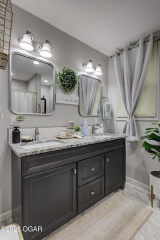 1743 S River Street, Carthage, MO 64836