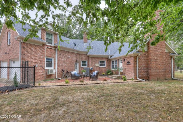 1743 S River Street, Carthage, MO 64836