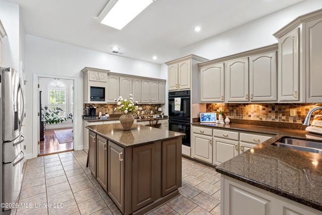 5138 Saint Andrews Cove, Olive Branch, MS 38654