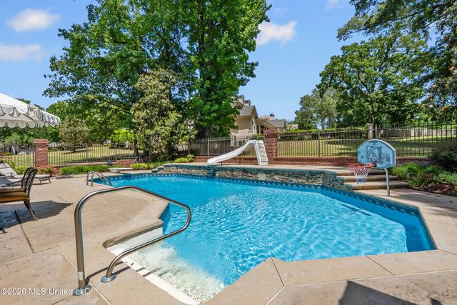5138 Saint Andrews Cove, Olive Branch, MS 38654