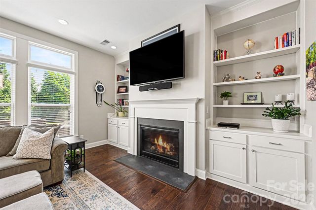 2507 Lochview Street, Pineville, NC 28134