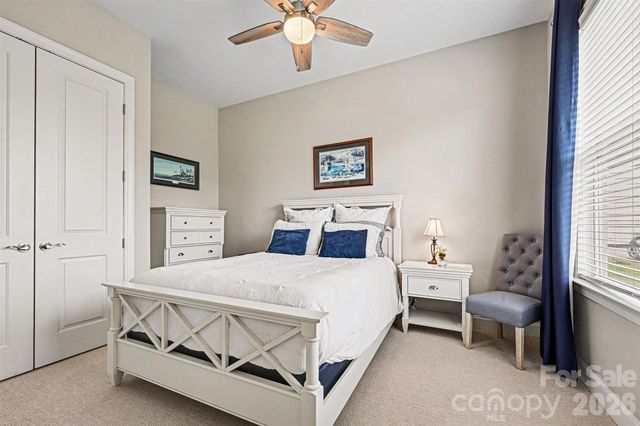 2507 Lochview Street, Pineville, NC 28134