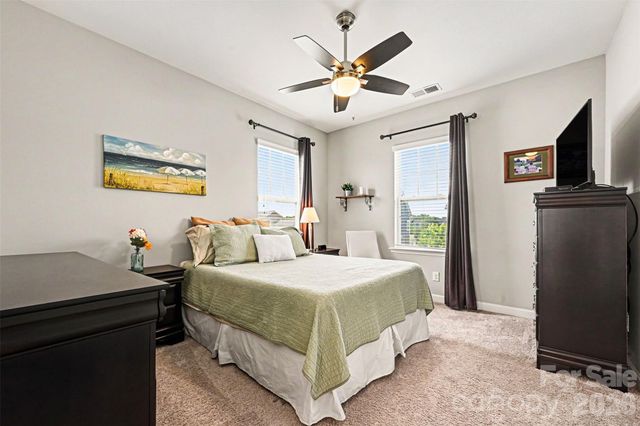2507 Lochview Street, Pineville, NC 28134