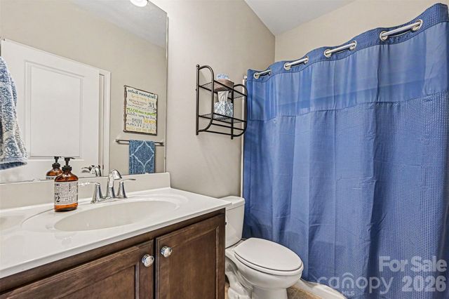 2507 Lochview Street, Pineville, NC 28134