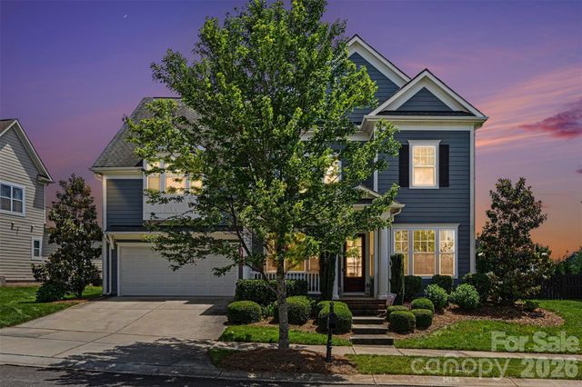 2507 Lochview Street, Pineville, NC 28134