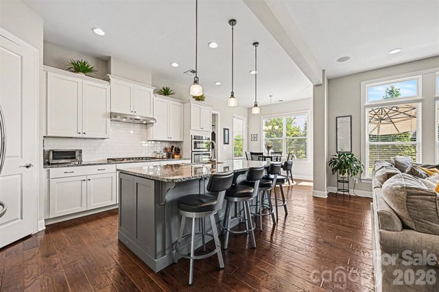 2507 Lochview Street, Pineville, NC 28134