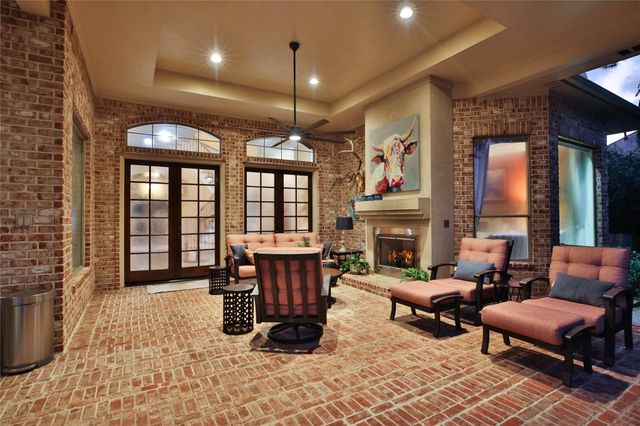 70 W Ambassador Bend, The Woodlands, TX 77382