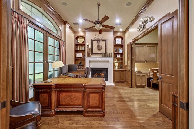 70 W Ambassador Bend, The Woodlands, TX 77382