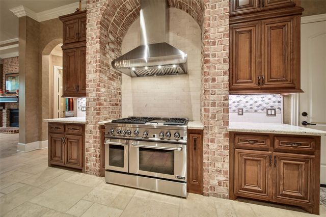 70 W Ambassador Bend, The Woodlands, TX 77382