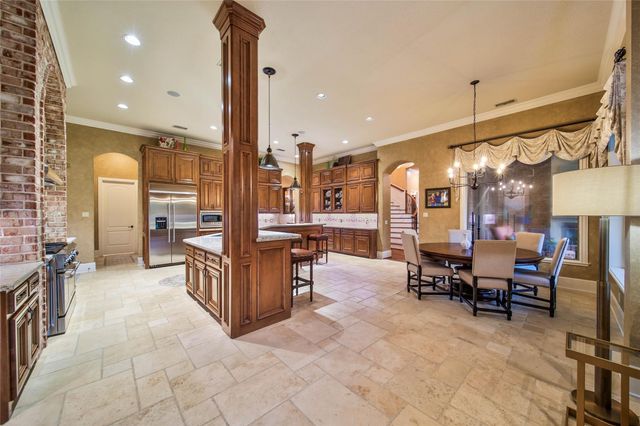 70 W Ambassador Bend, The Woodlands, TX 77382